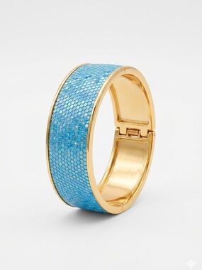 Vintage 1980s Mermaid Scale Gold Hinged Bangle Bracelet